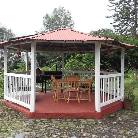 La Gaviota Bnb Bed & Breakfast ฟิลานเดีย ภายนอก รูปภาพ