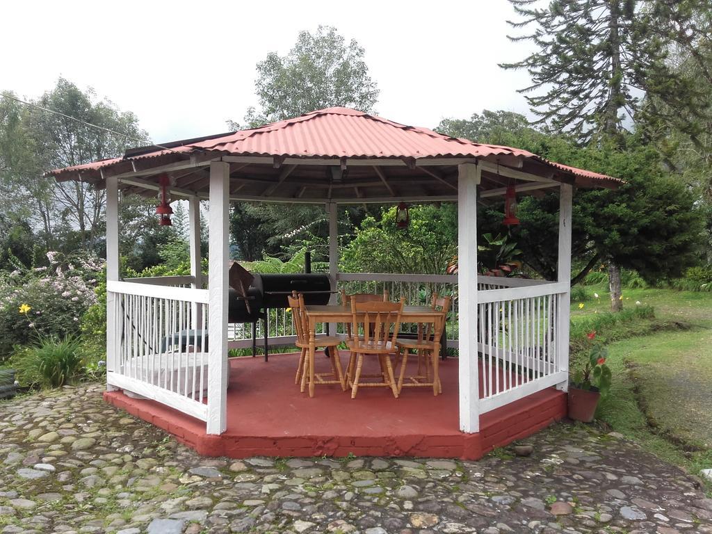 La Gaviota Bnb Bed & Breakfast ฟิลานเดีย ภายนอก รูปภาพ